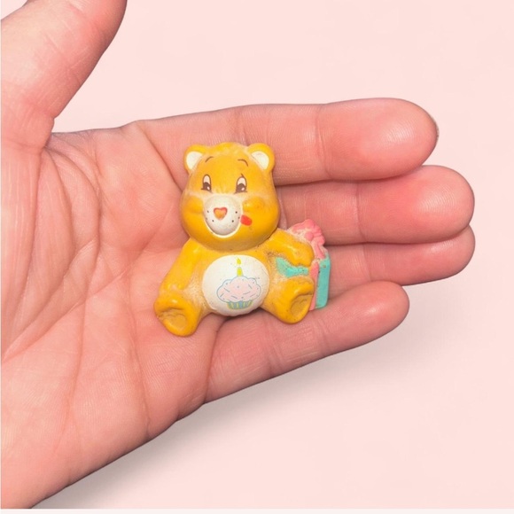Care Bears Yellow and Pink Action Figure Playset - Picture 4 of 4